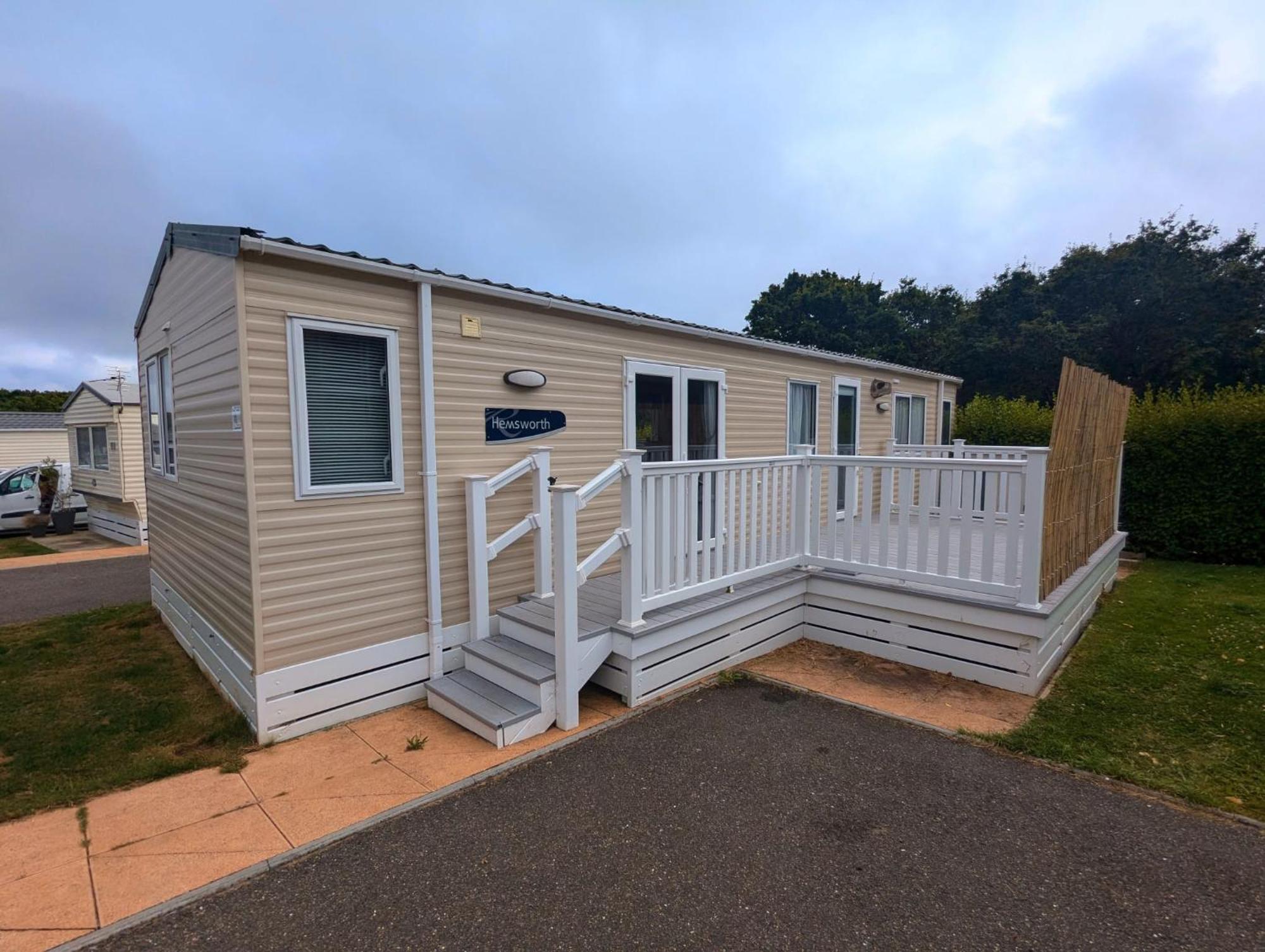 Spacious Comfortable Holiday Home With Unique Layout On 5 Star Shorefield Holiday Park Milford on Sea Zewnętrze zdjęcie